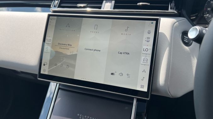 Land Rover Range Rover Velar 3.0 D300 MHEV Belgravia Edition 5dr Auto Diesel Estate - Image 34